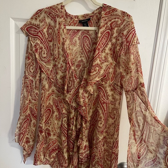 100% Silk Ruffle blouse - Picture 3 of 5